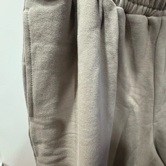 GAP Disney Sweatpants - Picture 15 of 16